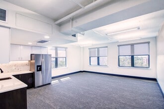 408 W University Ave, Gainesville, FL for lease Interior Photo- Image 1 of 7
