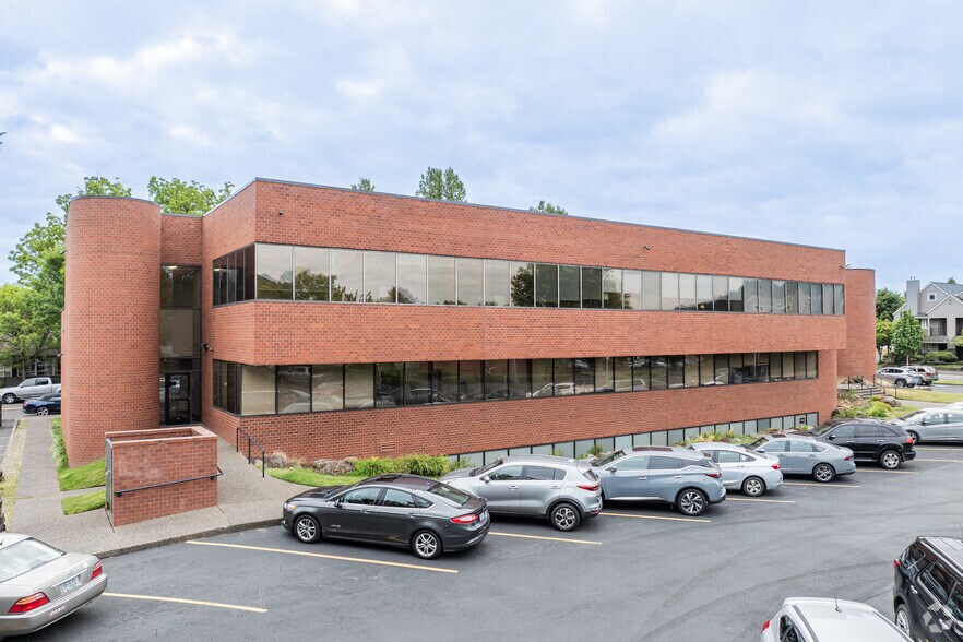 501 NE Hood Ave, Gresham, OR à louer - Photo du bâtiment - Image 2 de 4