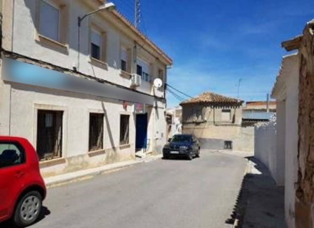 Immeuble residentiel dans Vara de Rey, Cuenca à vendre Photo du bâtiment- Image 1 de 2