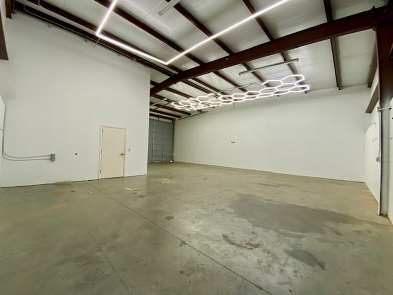 4120 Metro Dr, Shreveport, LA for lease - Building Photo - Image 2 of 12