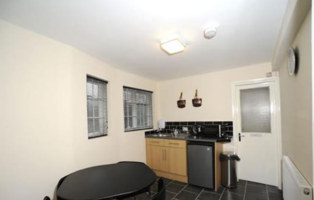 14 Waterloo Rd, Wolverhampton for lease - Interior Photo - Image 2 of 4
