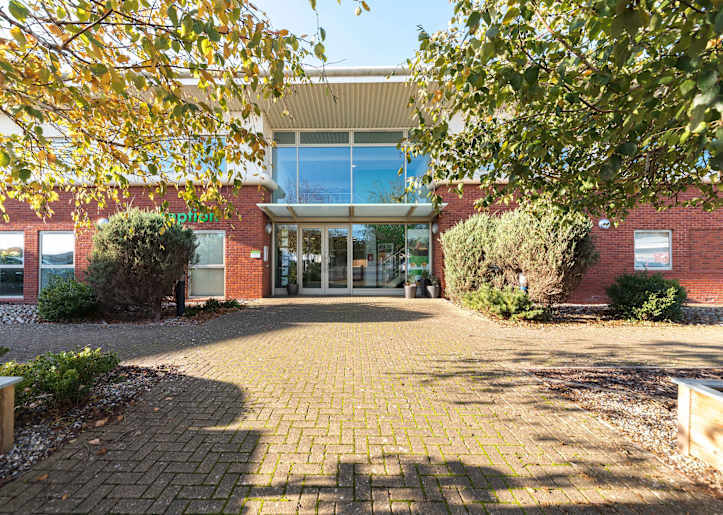 Aerodrome Rd, Gosport à louer Photo du bâtiment- Image 1 de 10