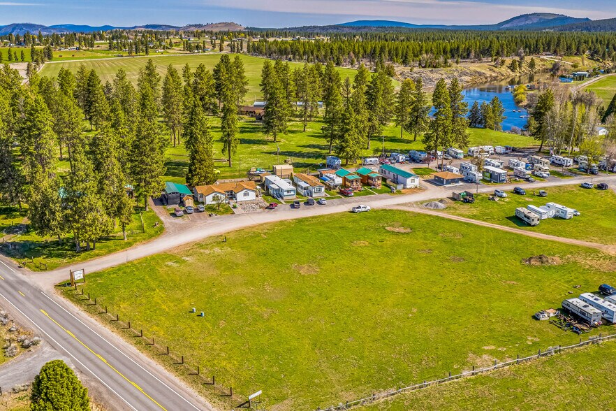 32323 Modoc Point Rd portefeuille de 2 propriétés à vendre sur LoopNet.ca - Photo du bâtiment - Image 3 de 15