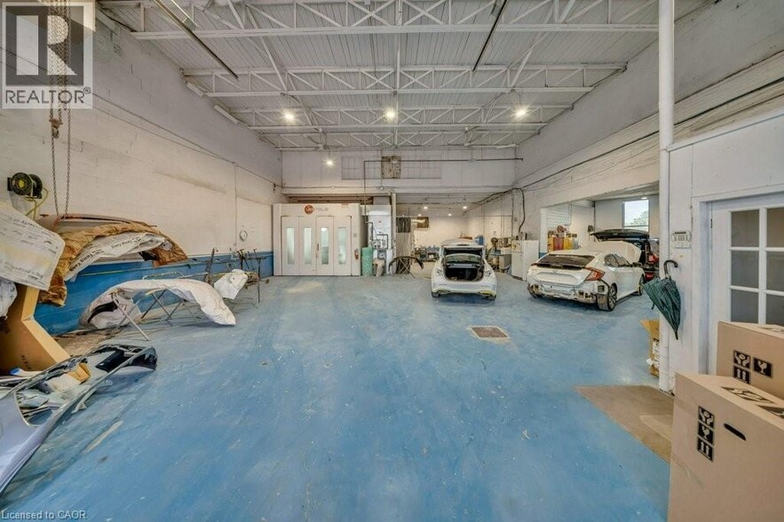 178 Louisa St, Kitchener, ON for sale - Building Photo - Image 2 of 9
