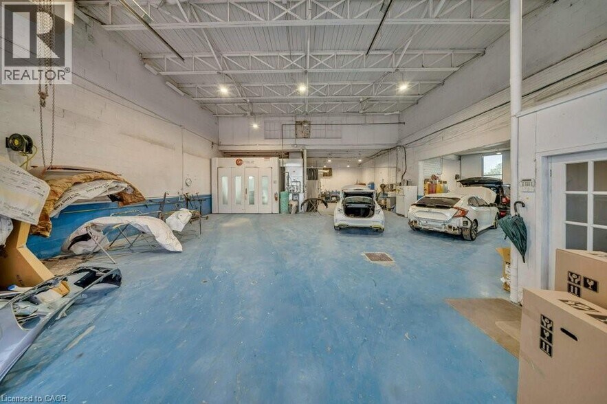 178 Louisa St, Kitchener, ON à vendre - Photo du bâtiment - Image 3 de 9