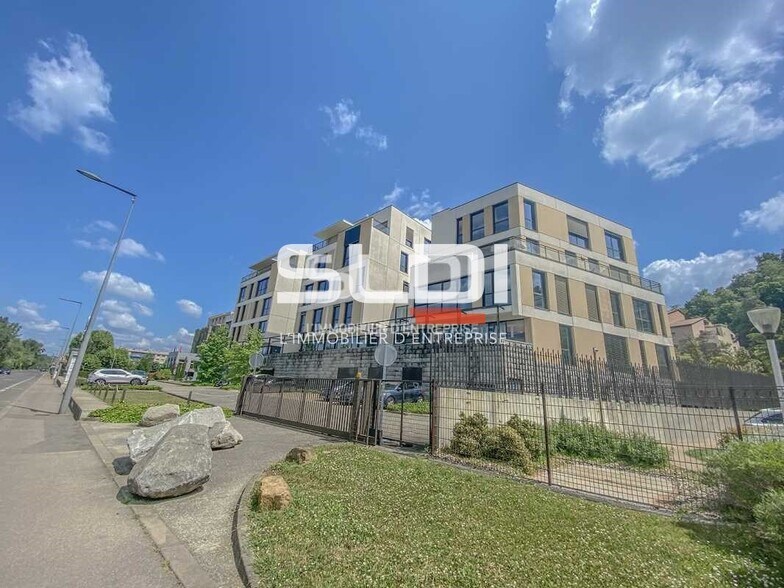 84 Quai Joseph Gillet, Lyon à louer - Photo du bâtiment - Image 2 de 15