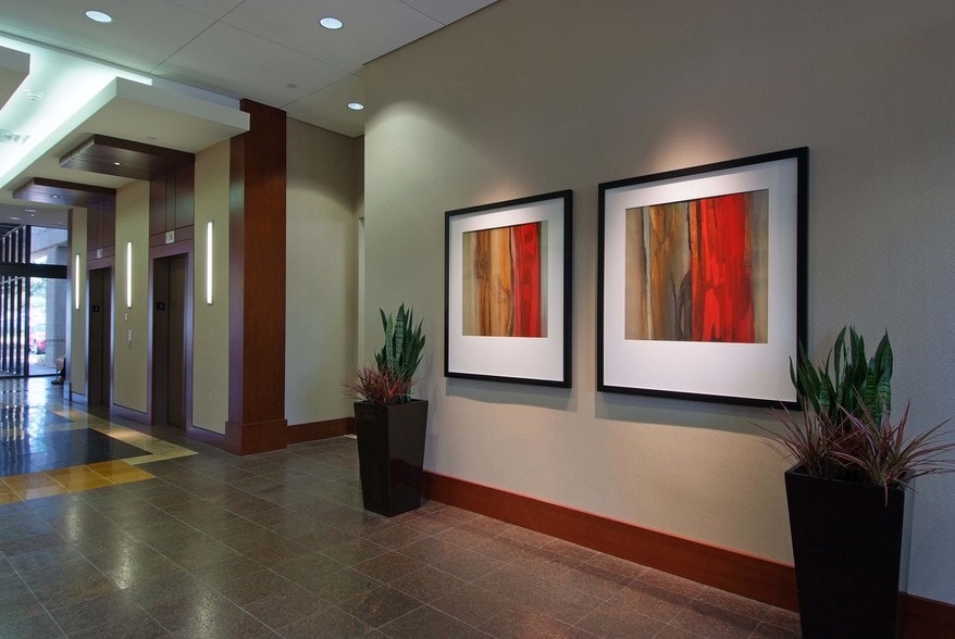 4100 spring valley Rd, Dallas, TX for lease - Lobby - Image 3 of 74