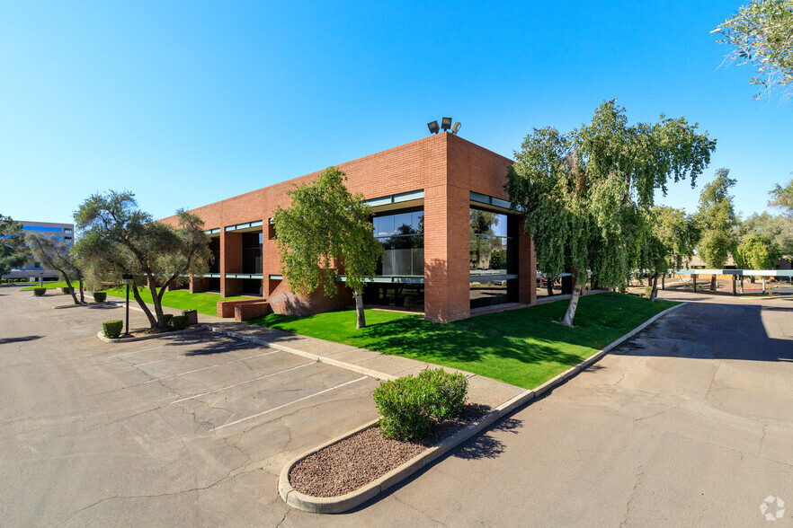 9201 N 25th Ave, Phoenix, AZ à louer - Photo du bâtiment - Image 1 de 4