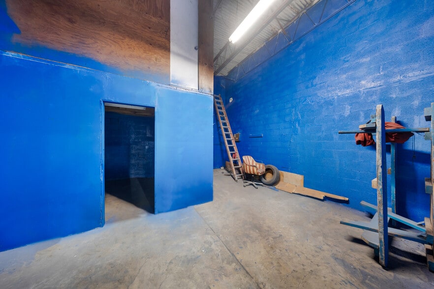 9630 NW South River Dr, Medley, FL for lease - Building Photo - Image 3 of 29