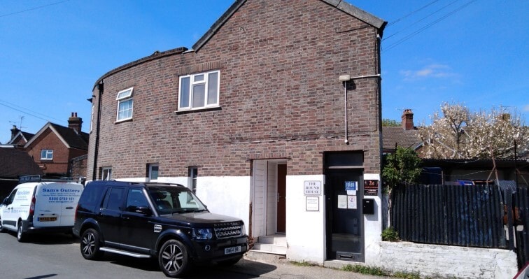 Dormans Park Rd, East Grinstead for lease - Primary Photo - Image 1 of 1