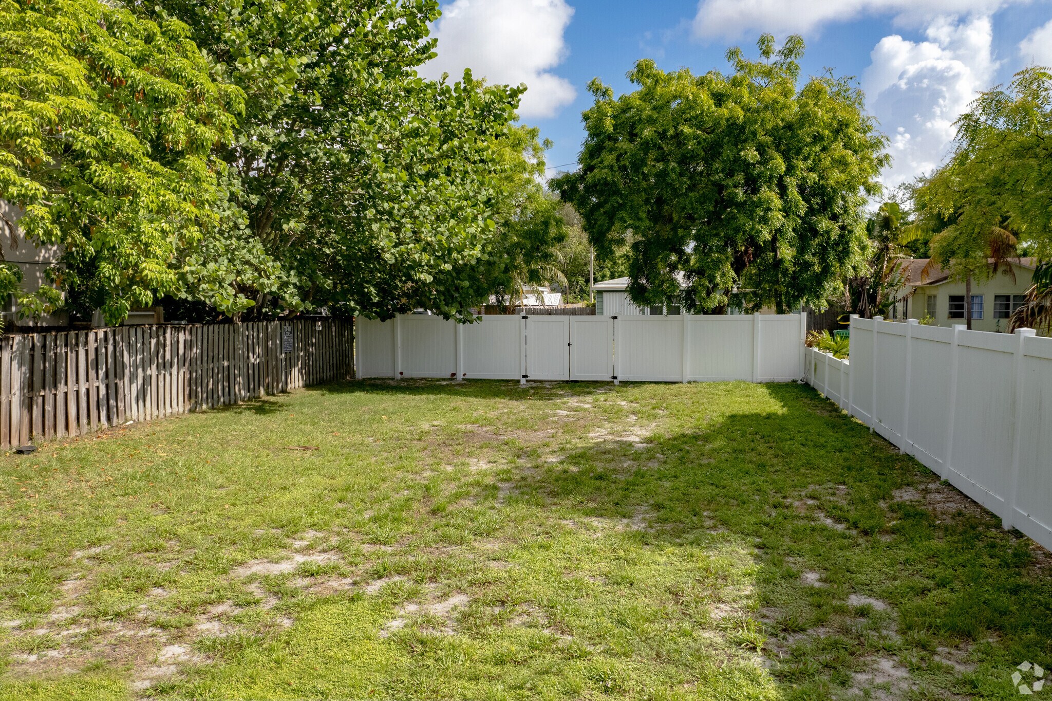 47 SW 15th St, Dania Beach, FL à vendre Photo principale- Image 1 de 44