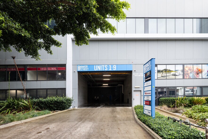 13-15 Baker St, Banksmeadow à louer - Photo du bâtiment - Image 3 de 6