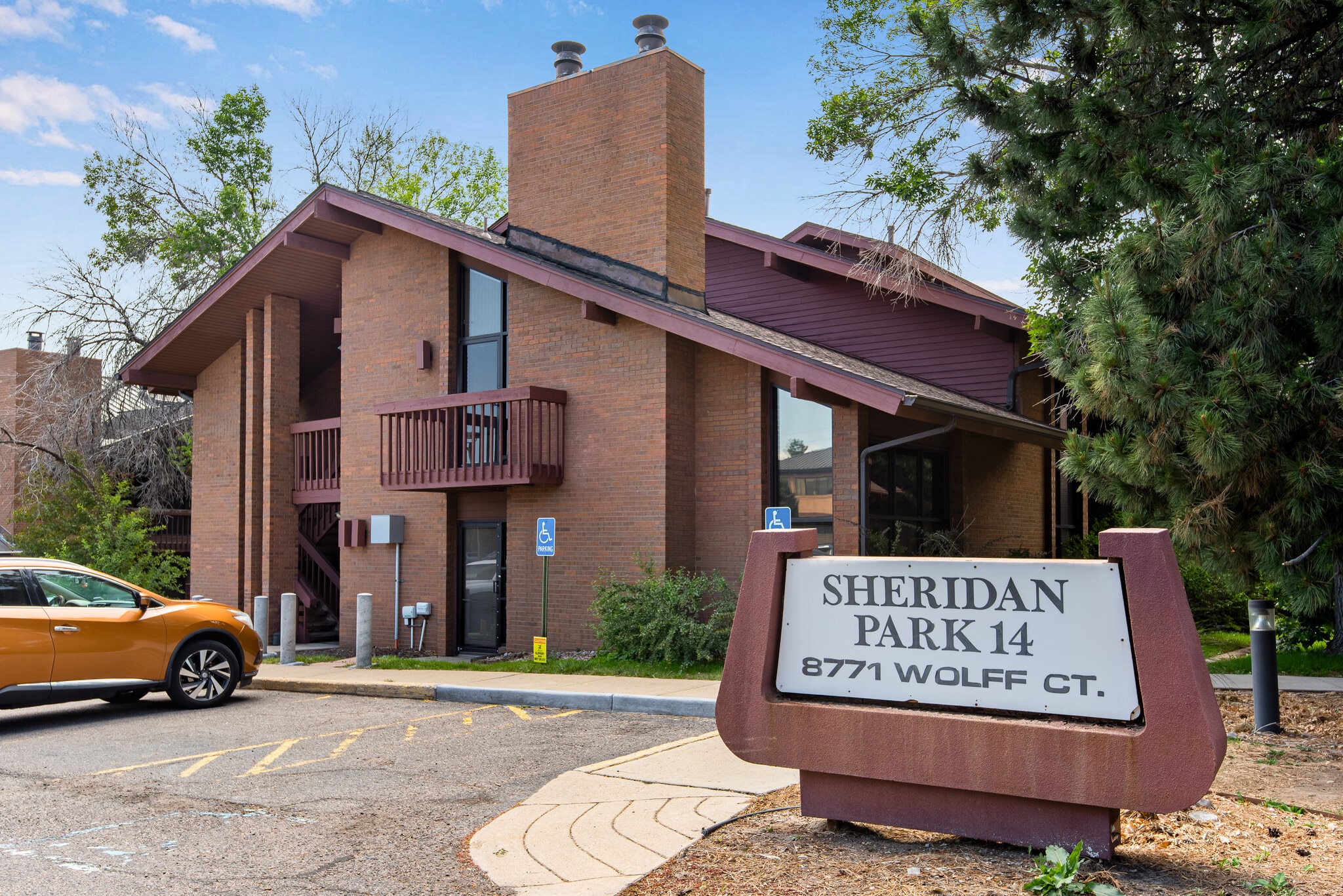 8771 Wolff Ct, Westminster, CO à vendre Photo du bâtiment- Image 1 de 34