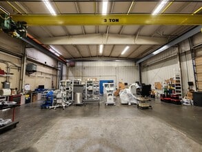 502-602 N Redbud Ave, Broken Arrow, OK for lease Interior Photo- Image 2 of 3