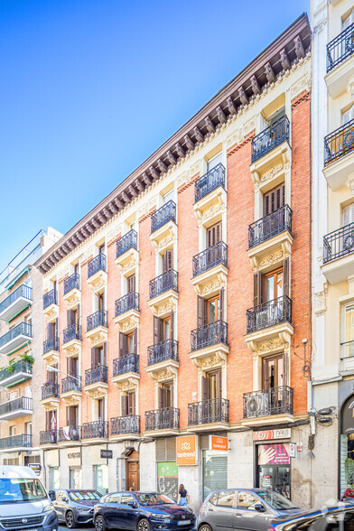 Calle de la Colegiata, 4, Madrid, Madrid for sale - Building Photo - Image 2 of 2