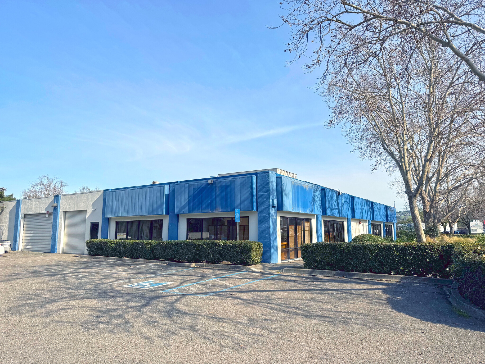 1701 Piner Rd, Santa Rosa, CA for lease Primary Photo- Image 1 of 3
