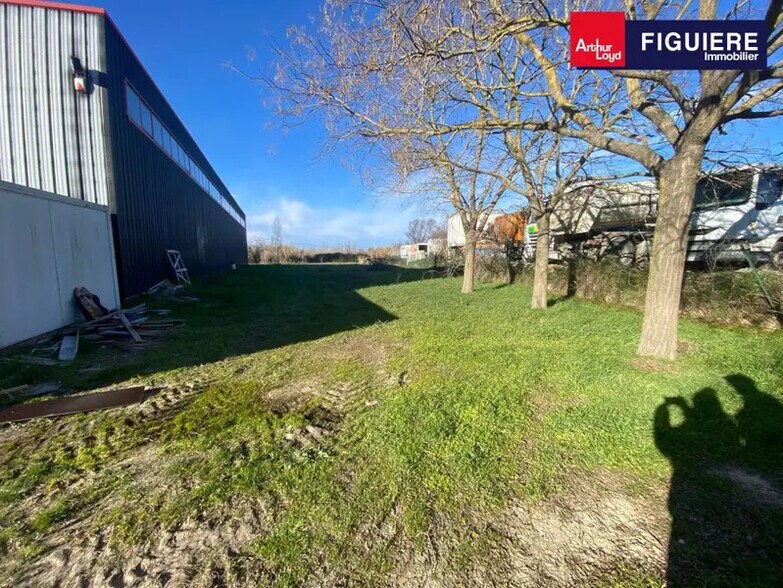 Flex in Lançon-Provence for lease - Building Photo - Image 3 of 9