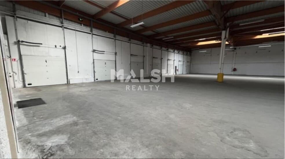 Industrial in Saint-Quentin-Fallavier for sale - Interior Photo - Image 3 of 7