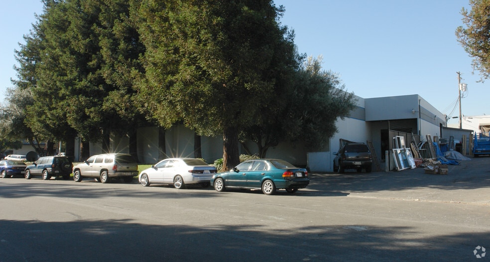 605 Nuttman St, Santa Clara, CA for lease - Building Photo - Image 3 of 4