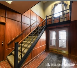 1495 Warren Rd, Lakewood, OH for lease Interior Photo- Image 1 of 5