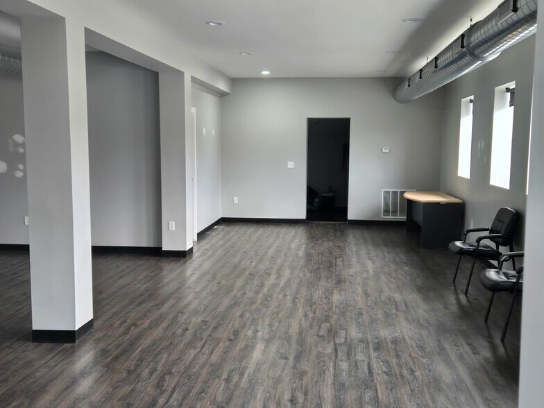 5150 Indianapolis Rd, Columbus, IN à louer - Photo du bâtiment - Image 2 de 4