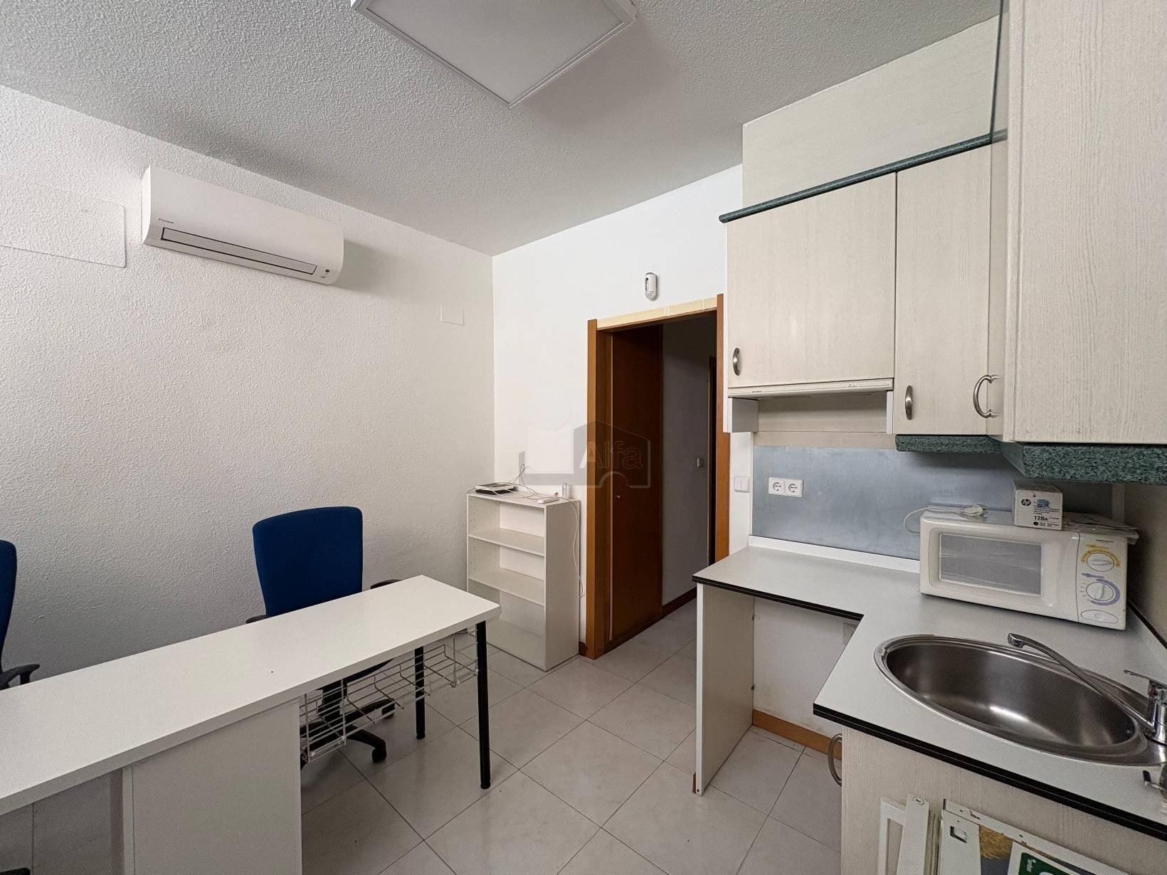 Retail in Madrid, Madrid for lease Interior Photo- Image 1 of 4