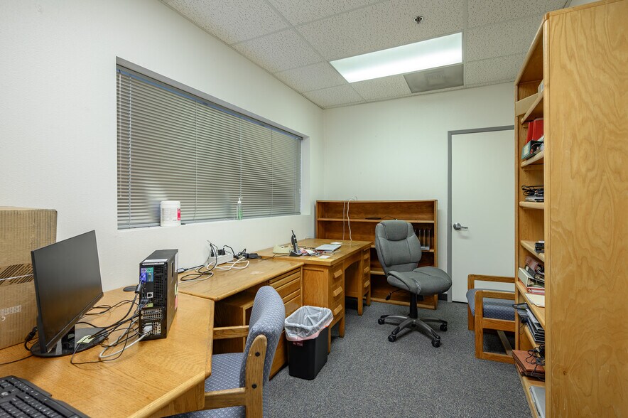 308 N Villa Rd, Newberg, OR à louer - Photo intérieure - Image 3 de 47