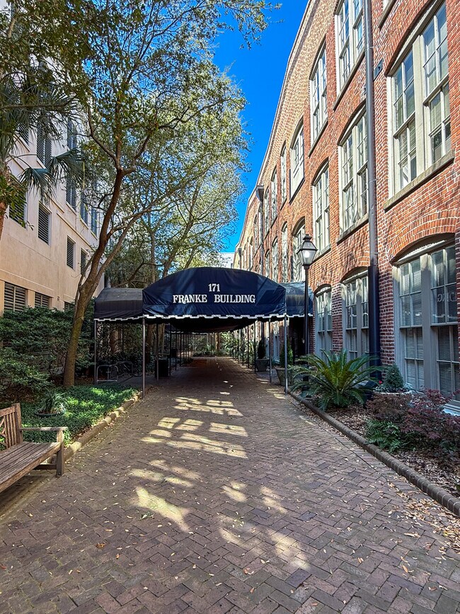 Plus de détails pour 171 Church St, Charleston, SC - Bureau à vendre