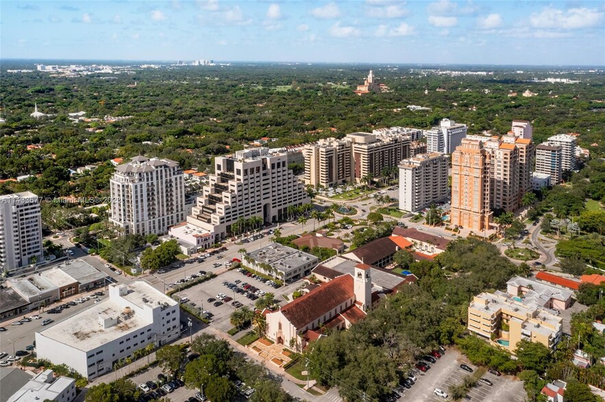 520 Biltmore Way, Coral Gables, FL for lease - Aerial - Image 2 of 25