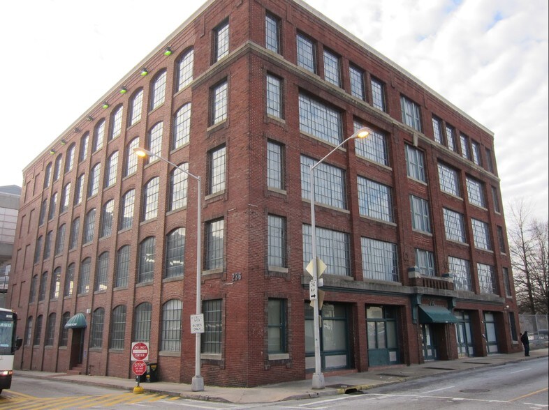 236 Forsyth St SW, Atlanta, GA à louer - Photo du bâtiment - Image 1 de 13