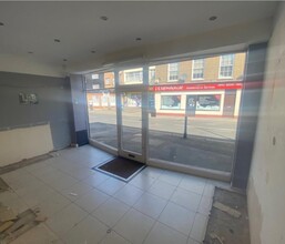 21 Highbridge St, Waltham Abbey for lease Interior Photo- Image 1 of 4