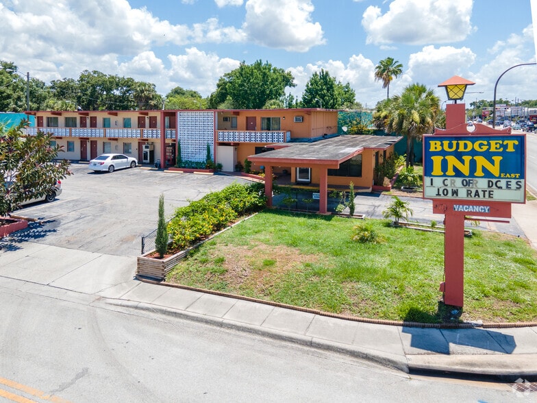 307 E Vine St, Kissimmee, FL for sale - Building Photo - Image 3 of 87