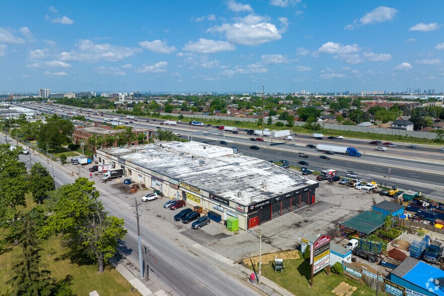 100 Bridgeland Ave, Toronto, ON à louer - Aérien - Image 3 de 3
