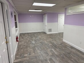 12 Parmenter Rd, Londonderry, NH à louer Photo intérieure- Image 2 de 14