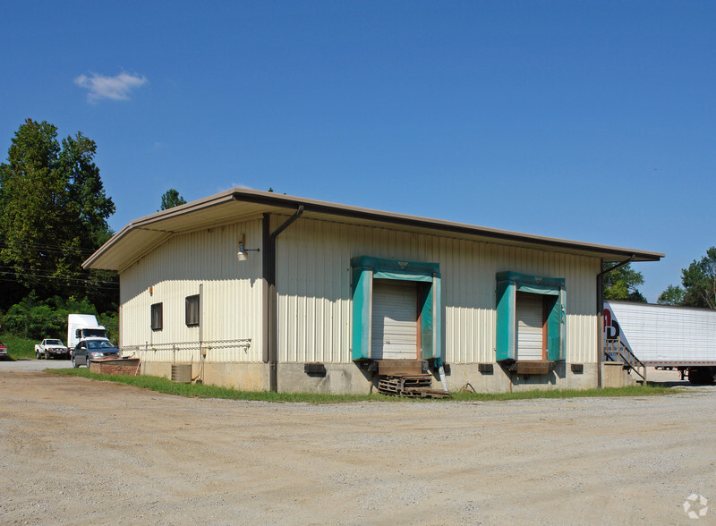 1808 Royal Pl, High Point, NC for lease - Primary Photo - Image 2 of 11