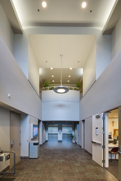 525 E Plaza Dr, Santa Maria, CA for lease - Interior Photo - Image 3 of 4