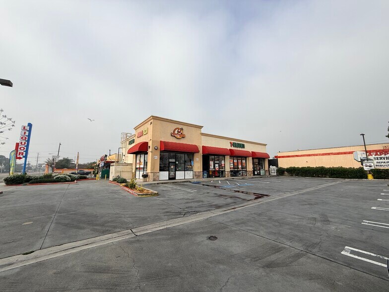 861 N Sunset Ave, La Puente, CA à louer - Photo du bâtiment - Image 3 de 8