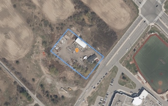 501 Burnhamthorpe Rd W, Oakville, ON - AERIAL map view