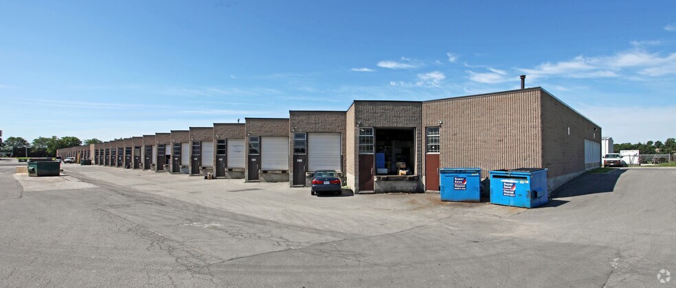 500-560 Gordon Baker Rd, Toronto, ON à louer - Photo du bâtiment - Image 2 de 4