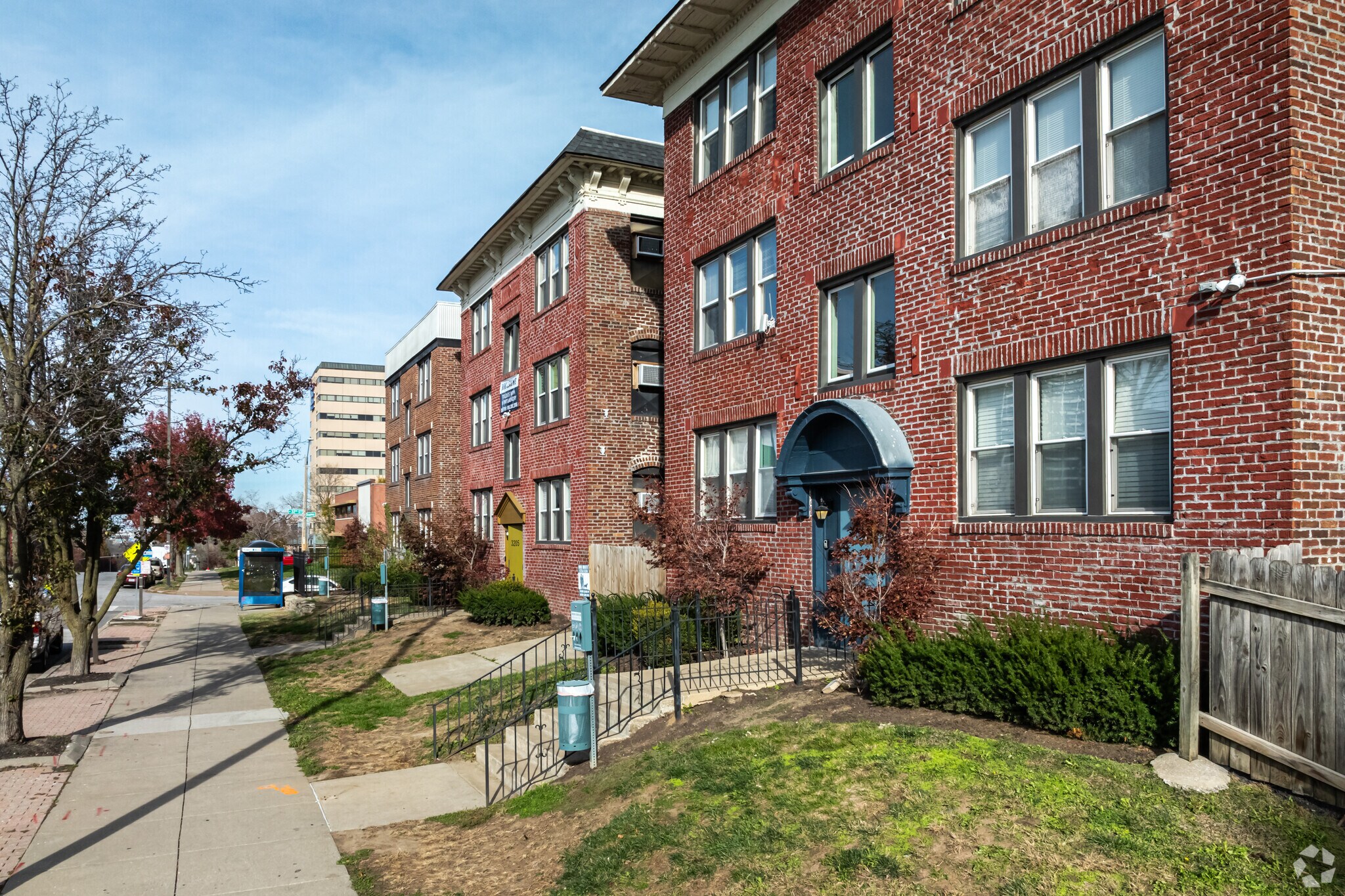 3201-3211 Broadway St, Kansas City, MO à vendre Photo principale- Image 1 de 25