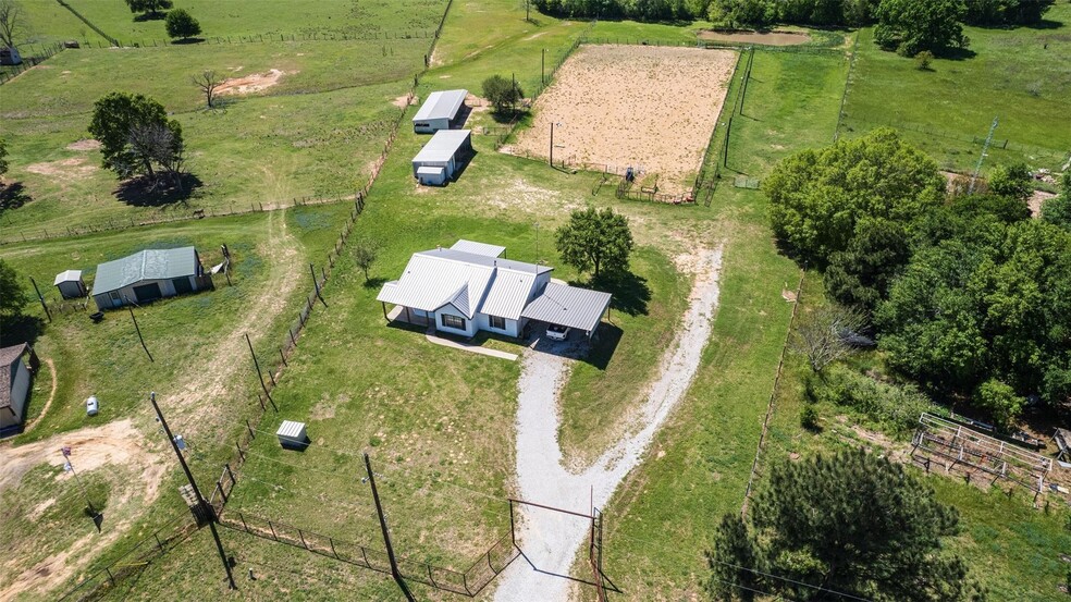15534 Meadow Creek Rd, Hockley, TX à vendre - Photo du bâtiment - Image 2 de 19