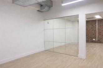 8 W 38th St, New York, NY à louer Photo intérieure- Image 1 de 5