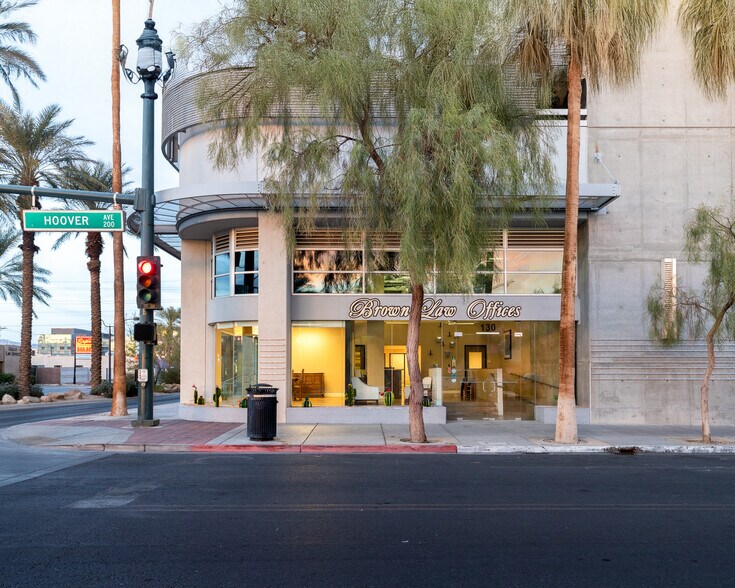 200 Hoover Ave, Las Vegas, NV à louer - Photo du bâtiment - Image 2 de 12
