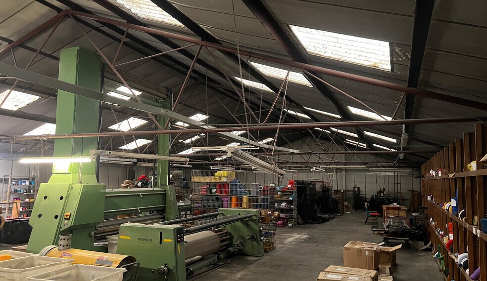 2-3 Dunsdale Rd, Selkirk à vendre - Photo du bâtiment - Image 2 de 3