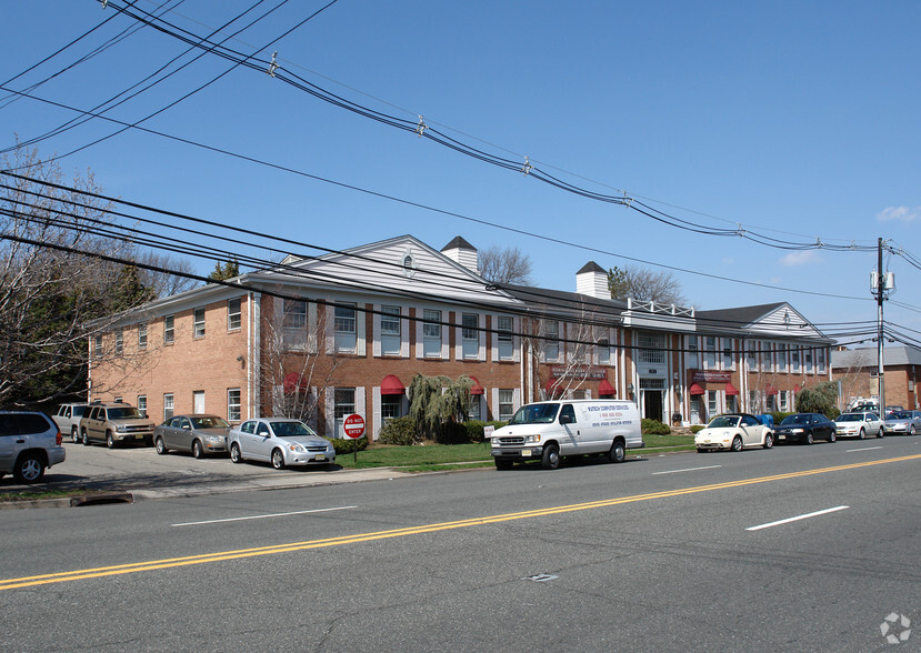 1030 Clifton Ave, Clifton, NJ for sale - Primary Photo - Image 1 of 1