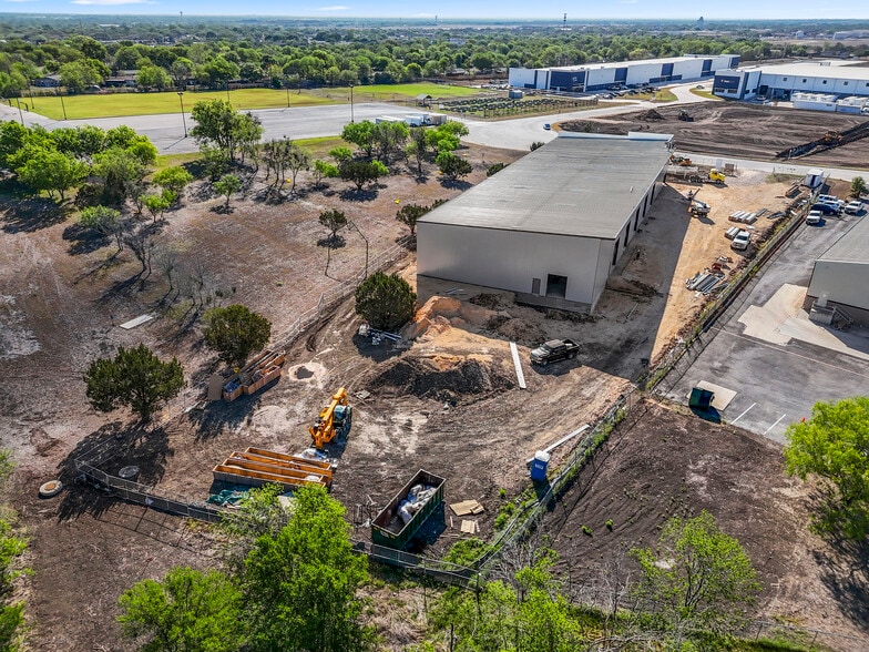 1630 Northlake Pass, Universal City, TX for sale - Building Photo - Image 3 of 11