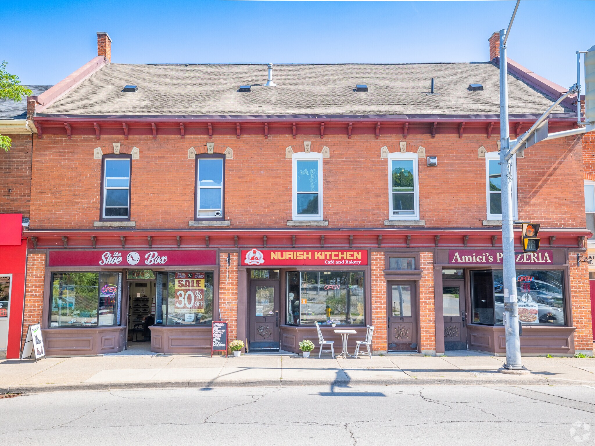 11 Main St E, Grimsby, ON à vendre Photo principale- Image 1 de 1