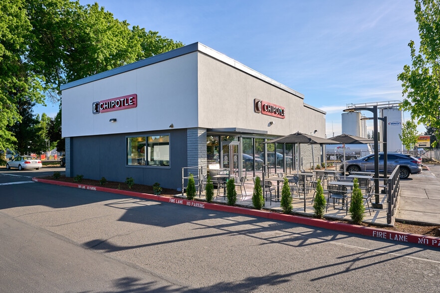 597 SW 1st Ave, Canby, OR for sale - Building Photo - Image 3 of 6