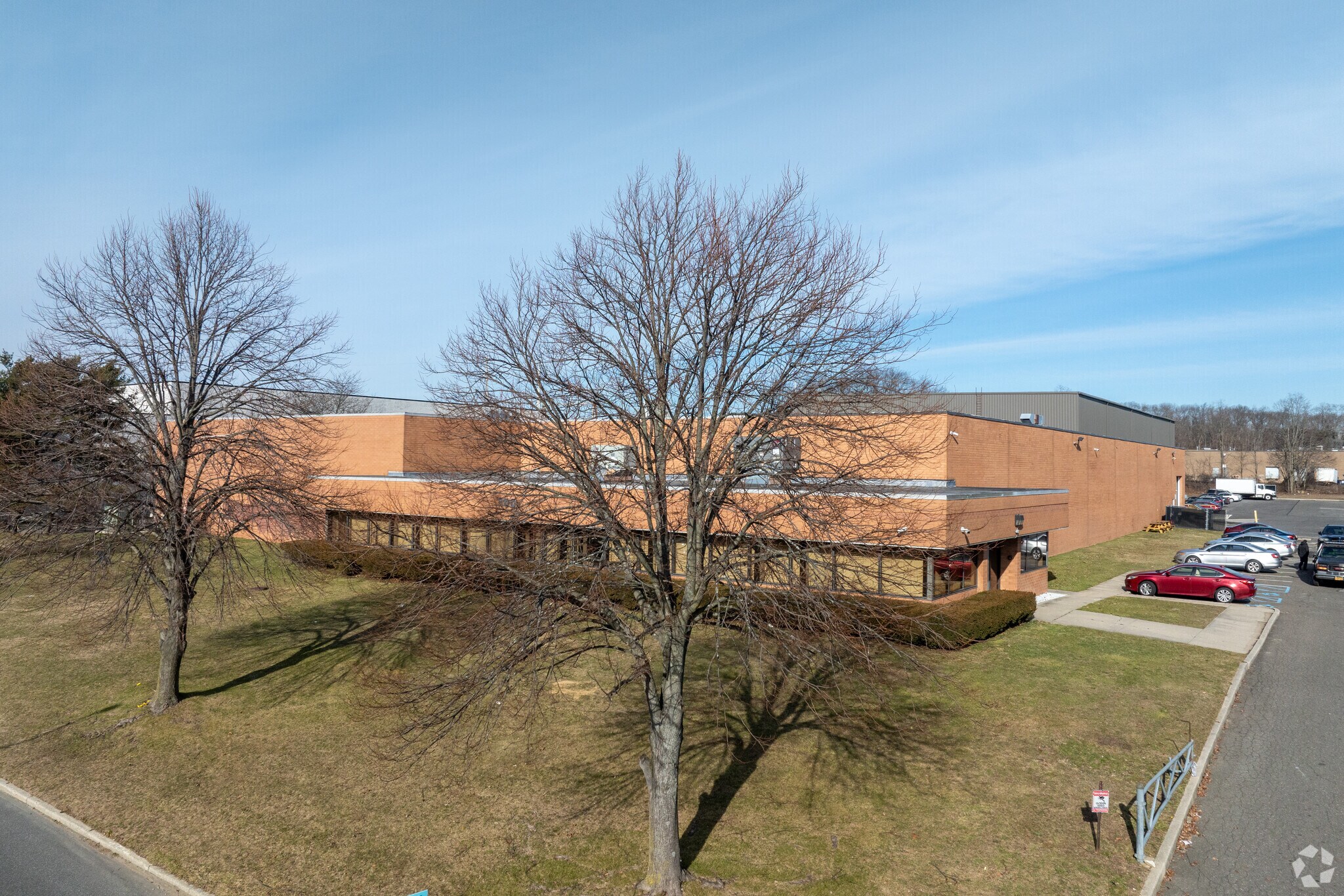 100 Wireless Blvd, Hauppauge, NY à louer Photo principale- Image 1 de 11