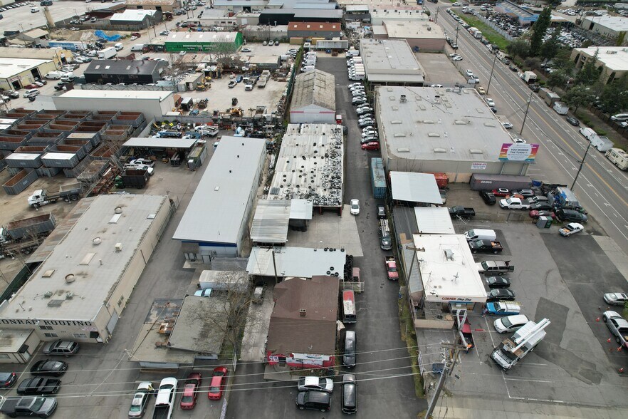 326 Phelan Ave, San Jose, CA à vendre - Photo du bâtiment - Image 2 de 10